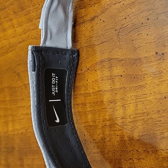 Nike Dri Fit Visor - Picture 3 of 5